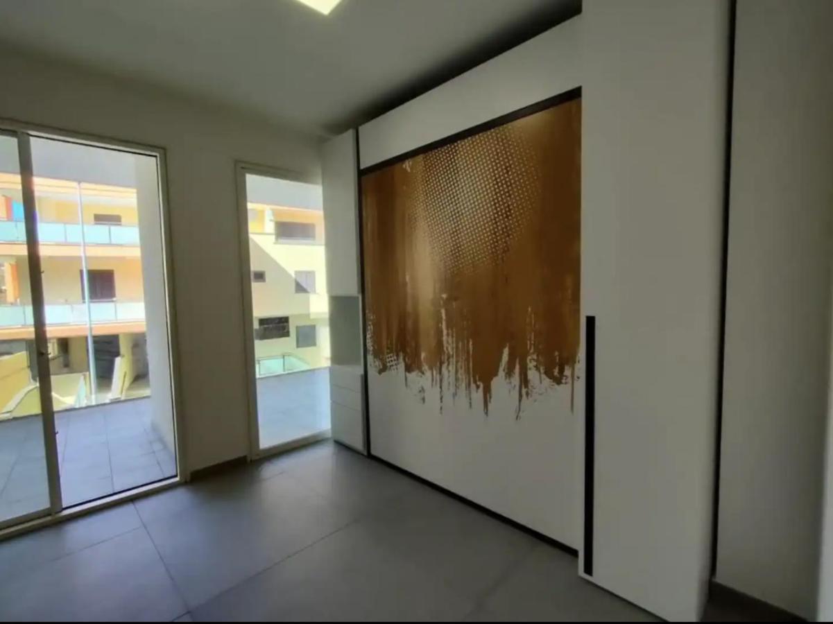 Modern And Spacious Appartement With Beach View. กัลลีโปลี ภายนอก รูปภาพ