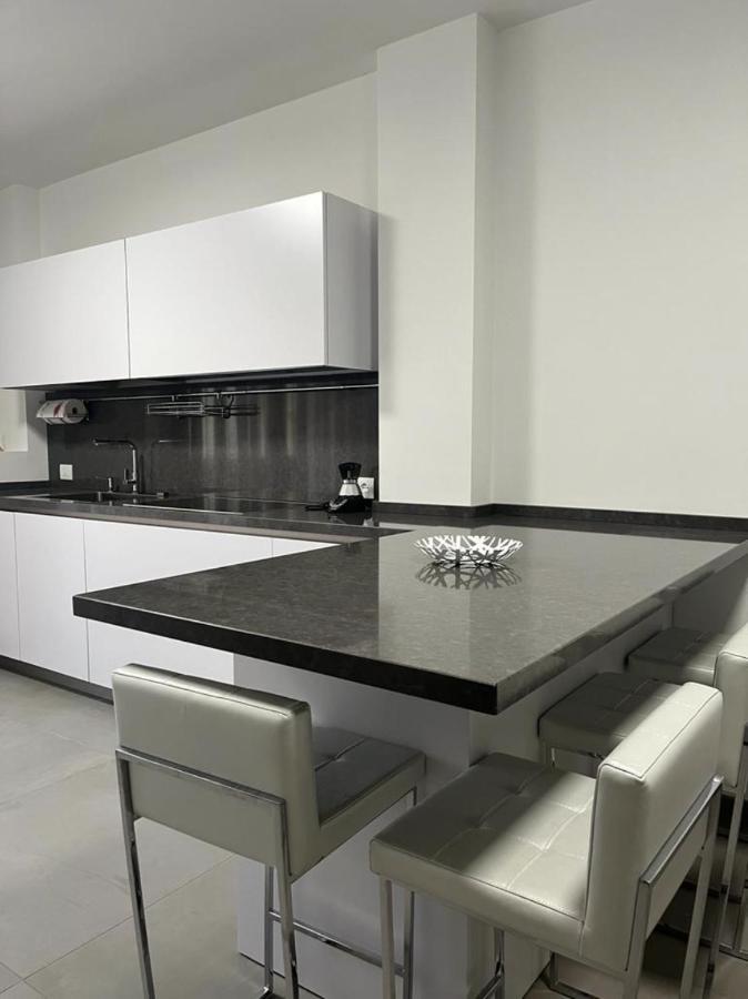 Modern And Spacious Appartement With Beach View. กัลลีโปลี ภายนอก รูปภาพ